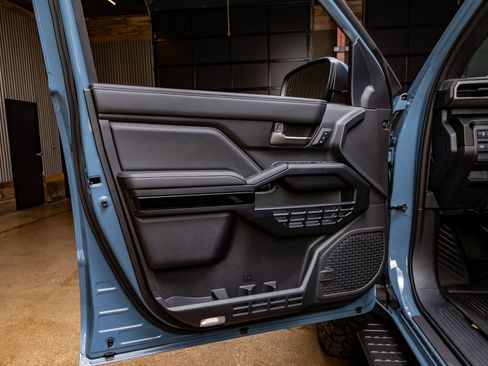 Used 2025 Toyota 4Runner Limited image 36