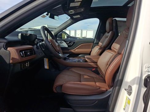 New 2026 Lincoln Aviator Reserve AWD/4WD image 7