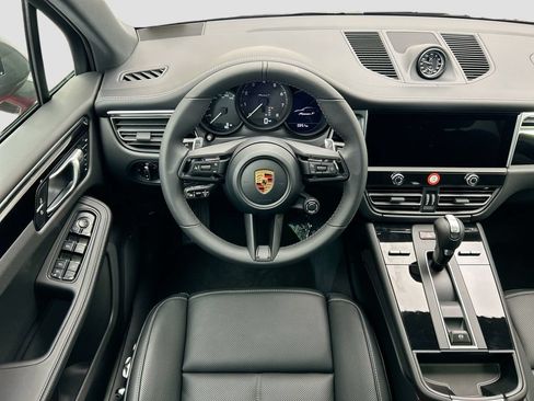 Used 2026 Porsche Macan AWD/4WD image 13