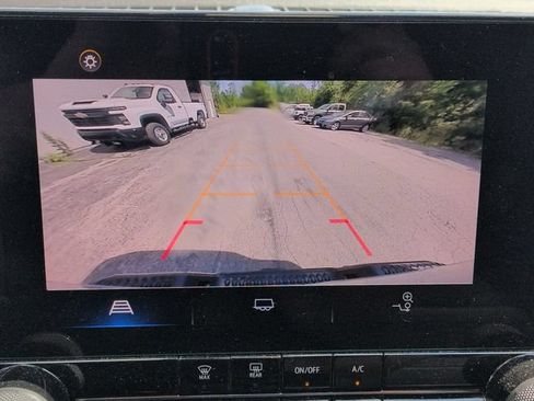 Used 2023 Chevrolet Colorado Trail Boss w/ Advanced Trailering Package AWD/4WD image 17