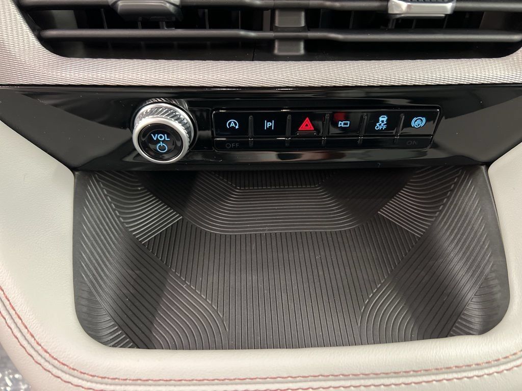 New 2026 Ford Explorer Active w/ Active Comfort Package AWD/4WD image 14