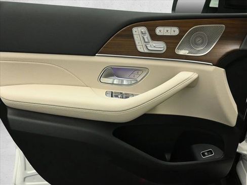 Certified 2025 Mercedes-Benz GLS 450 GLS 450 image 19