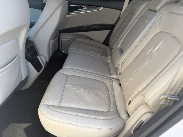 Used 2017 Lincoln MKX Reserve w/ Driver Assistance Package AWD/4WD image 27