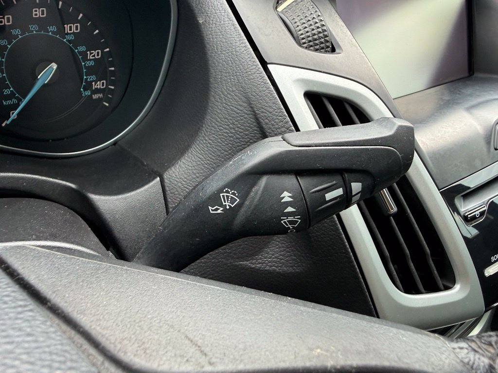 Used 2013 Ford Focus SE FWD image 19