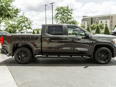 Used 2021 GMC Sierra 1500 4x4 Crew Cab w/ Sierra Value Package image 3