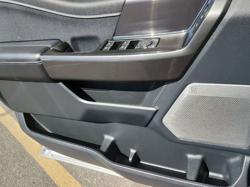 Used 2022 Ford F150 Lariat w/ Equipment Group 502A High AWD/4WD image 9