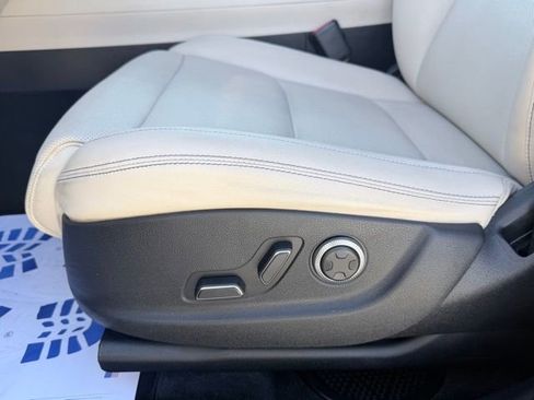 Used 2023 Genesis GV70 2.5T image 25