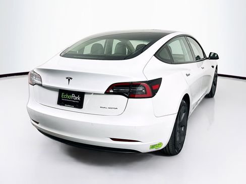 Used 2022 Tesla Model 3 Long Range AWD/4WD image 9