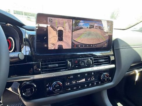New 2026 Nissan Pathfinder Platinum AWD/4WD image 25