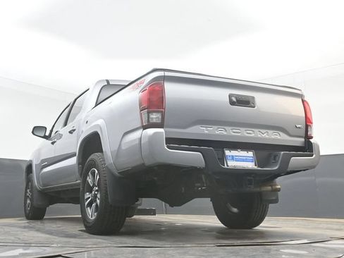 Used 2019 Toyota Tacoma TRD Sport AWD/4WD image 45