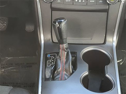 Used 2016 Toyota Camry XSE image 18