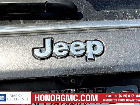 Used 2022 Jeep Compass Sport AWD/4WD image 21