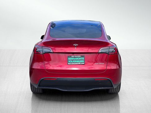 Used 2024 Tesla Model Y Long Range AWD/4WD image 5