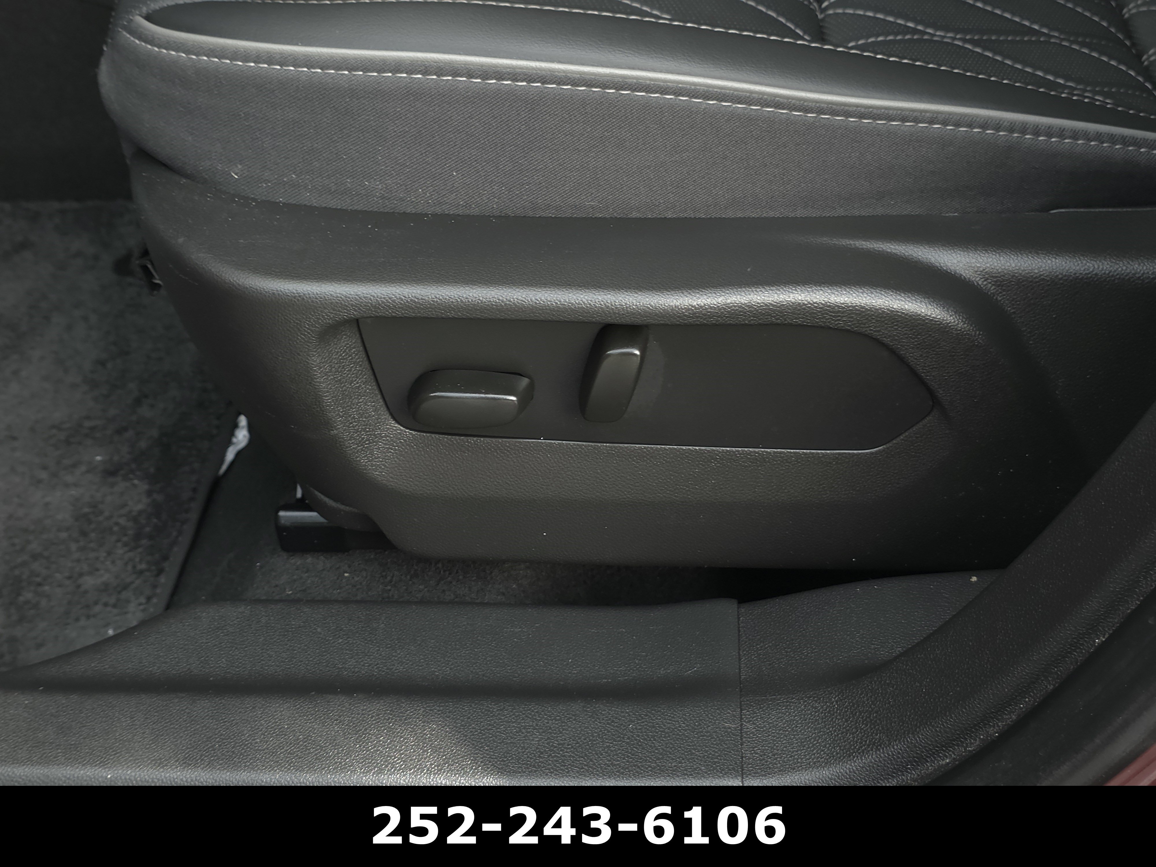 Used 2023 Buick Envision Avenir FWD image 11