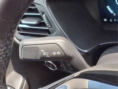 Used 2023 Ford Escape Platinum w/ Premium Technology Package AWD/4WD image 19