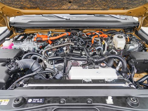 Used 2024 Toyota Land Cruiser image 29