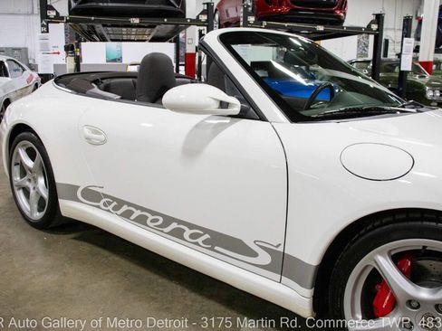 Used 2006 Porsche 911 Carrera S RWD image 25