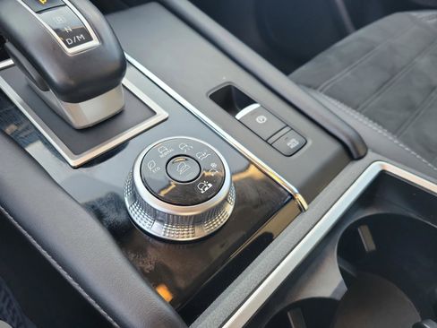 Used 2024 Mitsubishi Outlander SE image 36