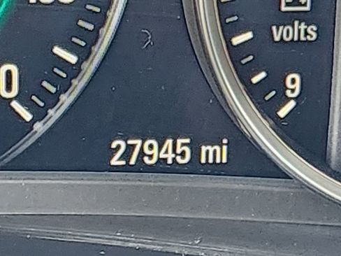 Used 2019 Buick LaCrosse Avenir w/ Driver Confidence Package II image 27