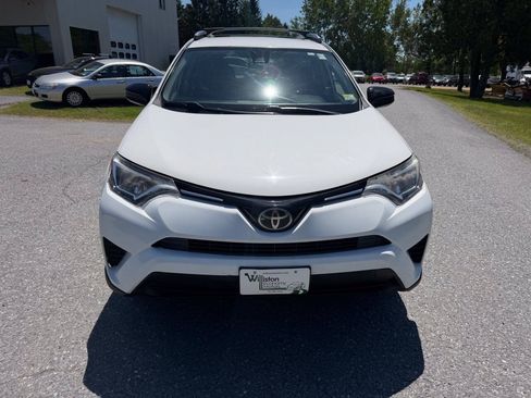Used 2017 Toyota RAV4 LE w/ All Weather Liner Package AWD/4WD image 8