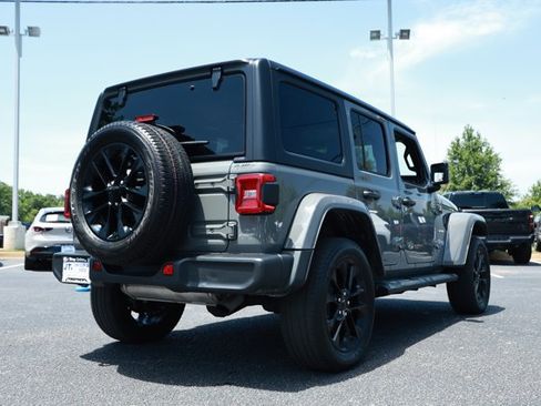 Used 2023 Jeep Wrangler Unlimited Sahara AWD/4WD image 6