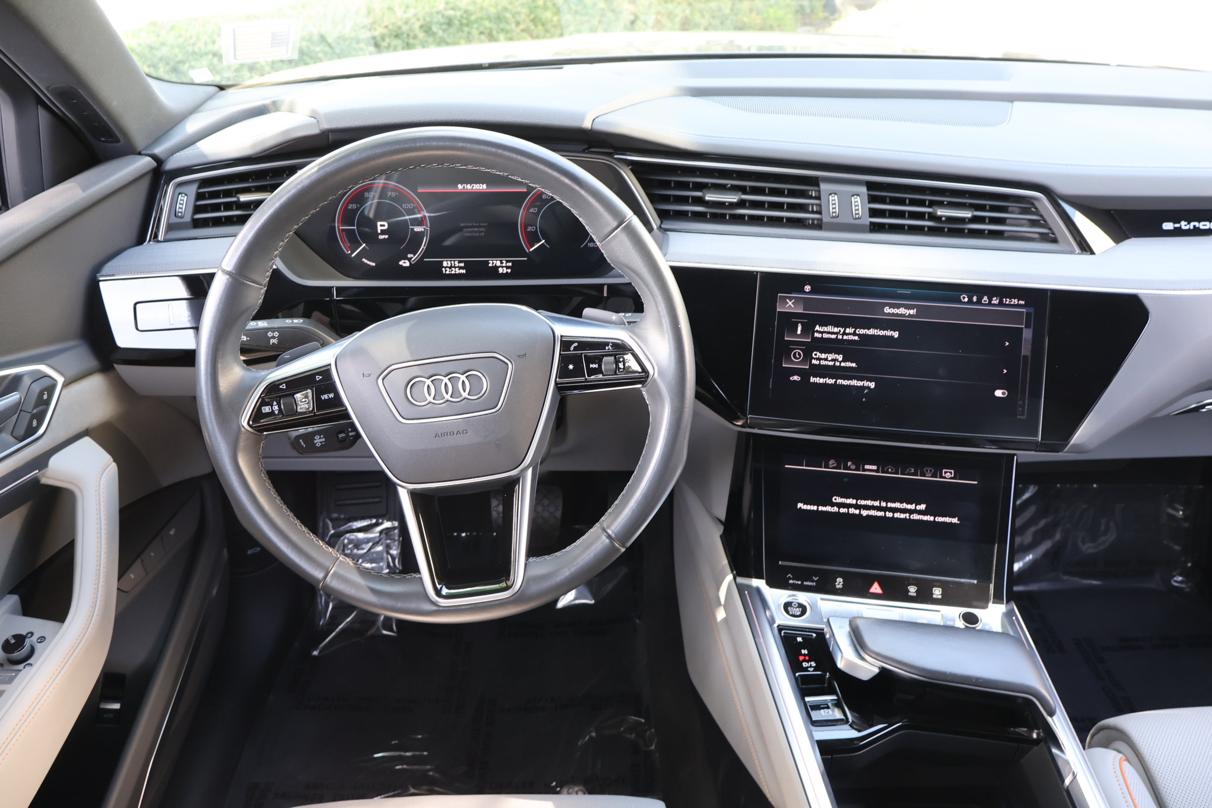 Used 2024 Audi Q8 e-tron Prestige w/ Prestige Package AWD/4WD image 19