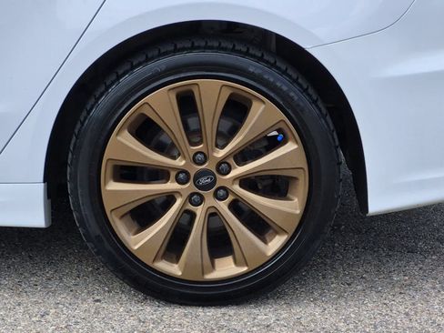 Used 2020 Ford Fusion SE AWD/4WD image 13