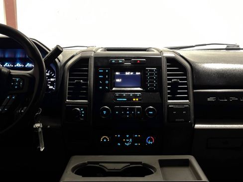 Used 2020 Ford F250 XL w/ Power Equipment Group AWD/4WD image 21