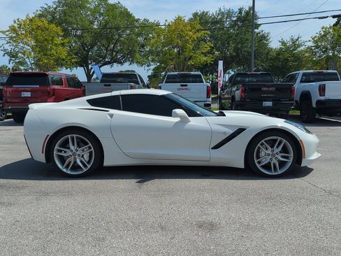 Used 2018 Chevrolet Corvette Stingray Coupe w/ Battery Protection Package RWD image 7