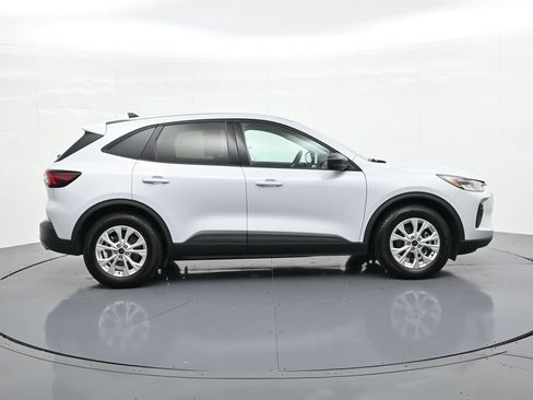 Certified 2025 Ford Escape Active FWD image 5