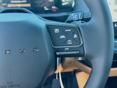 New 2026 Lexus ES 350h AWD w/ Cold Area Package image 38