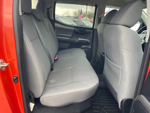 Used 2018 Toyota Tacoma 2WD Double Cab image 22