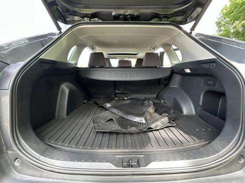 Certified 2022 Toyota RAV4 XLE w/ Convenience Package AWD/4WD image 43