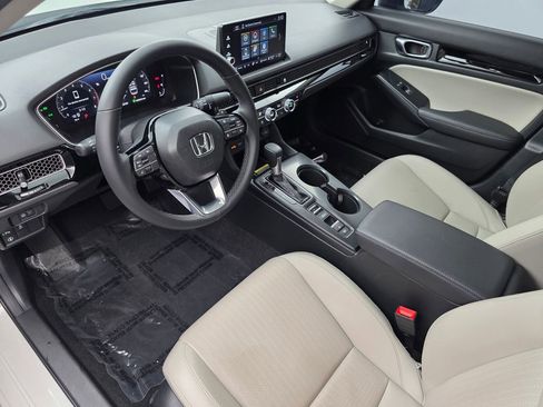 Used 2024 Honda Civic Touring image 10