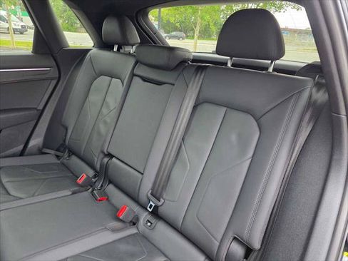 Used 2023 Audi Q3 2.0T Premium Plus AWD/4WD image 17