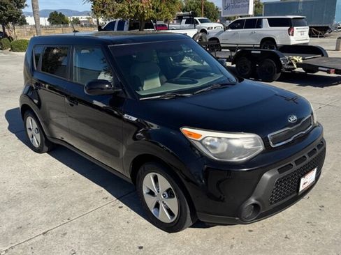 Used 2015 Kia Soul FWD image 18