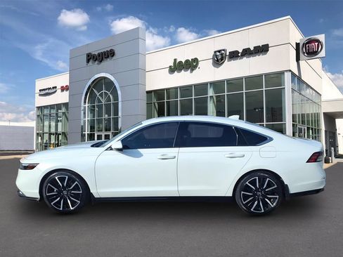 Used 2023 Honda Accord Touring image 6