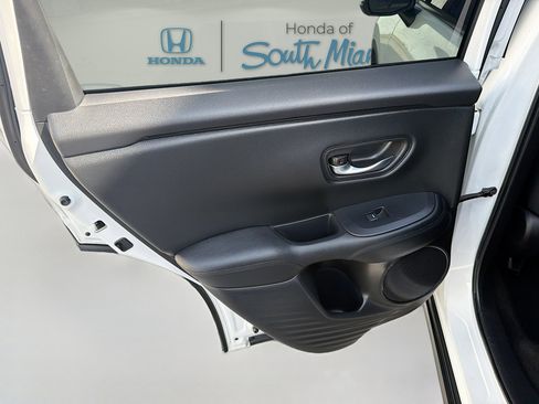 Certified 2023 Honda HR-V LX image 24