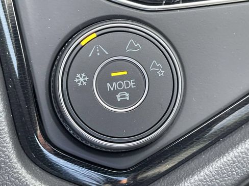 New 2026 Volkswagen Taos SE AWD/4WD image 28