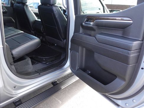 Used 2023 GMC Sierra 1500 Elevation image 28