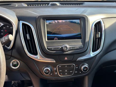 Used 2020 Chevrolet Equinox LT AWD/4WD image 12