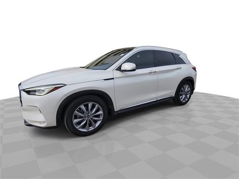 Used 2019 INFINITI QX50 Luxe w/ Navigation Package image 4