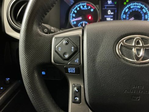 Used 2022 Toyota Tacoma SR5 RWD image 15