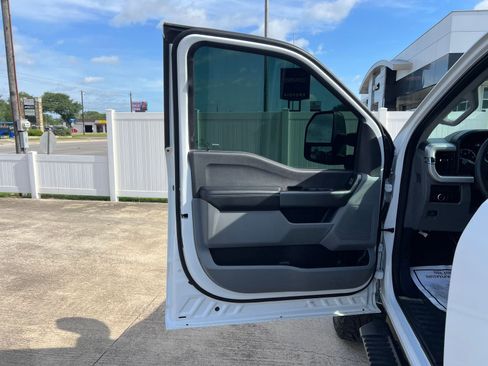 Used 2025 Ford F250 XLT w/ FX4 Off-Road Package AWD/4WD image 17