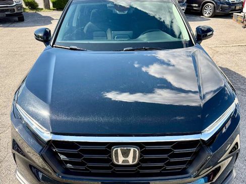 Used 2025 Honda CR-V LX image 10