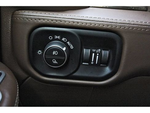 Used 2024 RAM 3500 Limited w/ Towing Technology Group AWD/4WD image 20