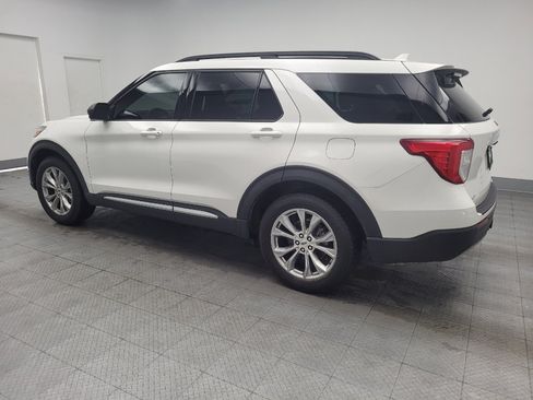 Used 2020 Ford Explorer XLT w/ Equipment Group 202A AWD/4WD image 3