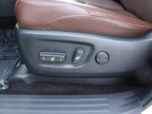 Used 2023 Toyota 4Runner Limited image 14