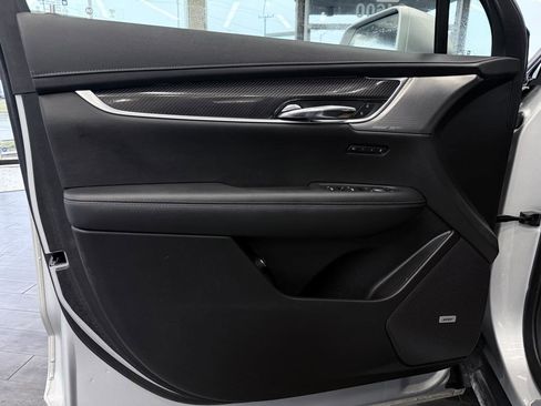 Used 2020 Cadillac XT6 Sport image 21
