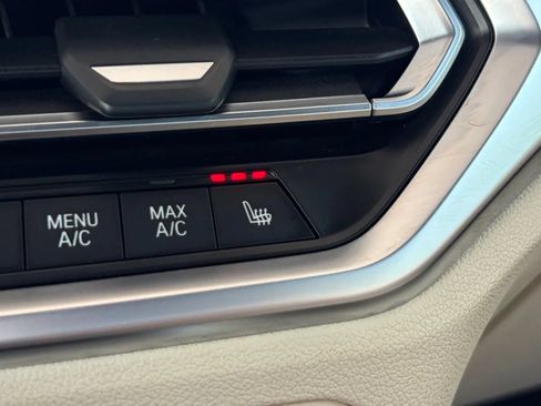 Used 2019 BMW 330i xDrive Sedan w/ Driving Assistance Package AWD/4WD image 25